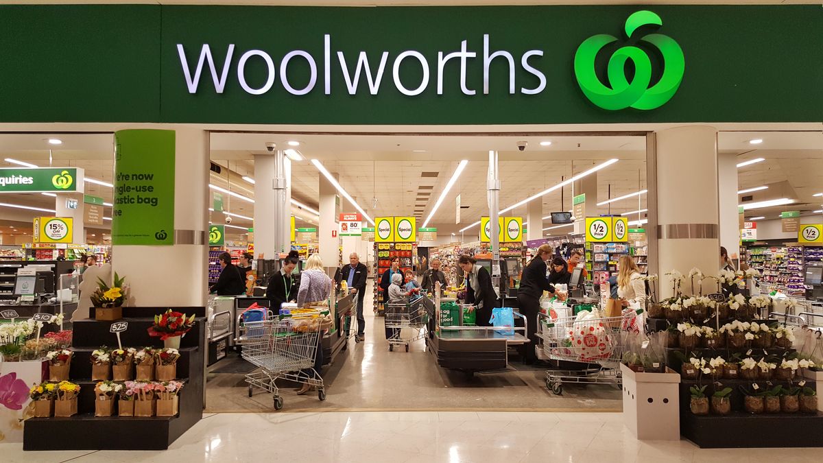 Woolworths Newcastle,,Australia,-,Aug,2019:,Front,Shop,View,Of,Woolworths