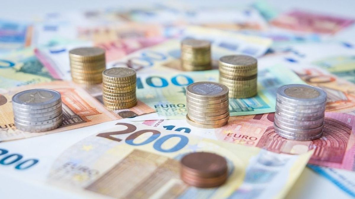 Pezsgőt bonthatnak Brüsszelben: lassul az infláció és javul a külkereskedelmi mérleg