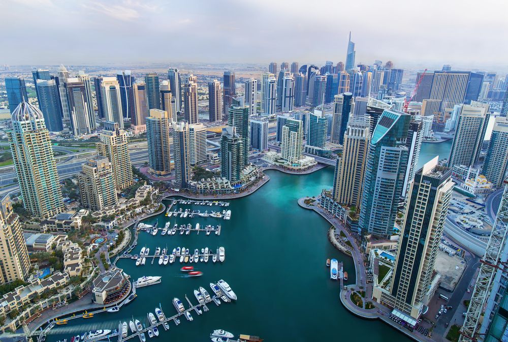 View,On,Dubai,Marina,Skyscrapers,And,The,Most,Luxury,Superyacht
