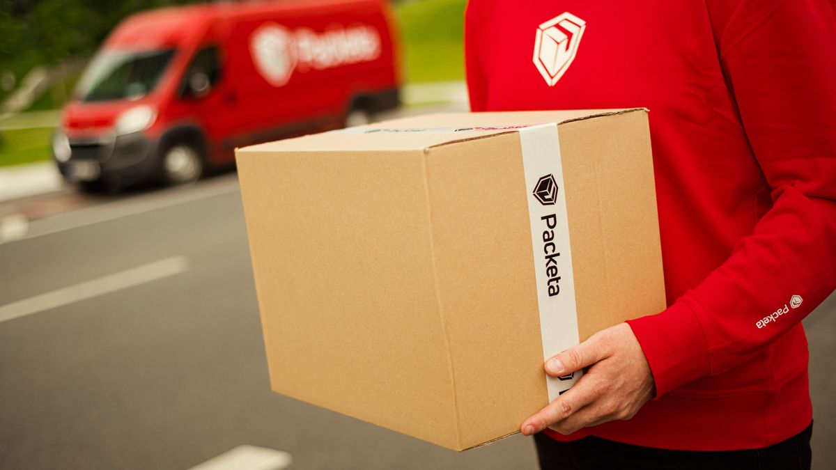 A Packeta rendszerének használatával is megfelelhetnek a webshopok a postarendeletnek