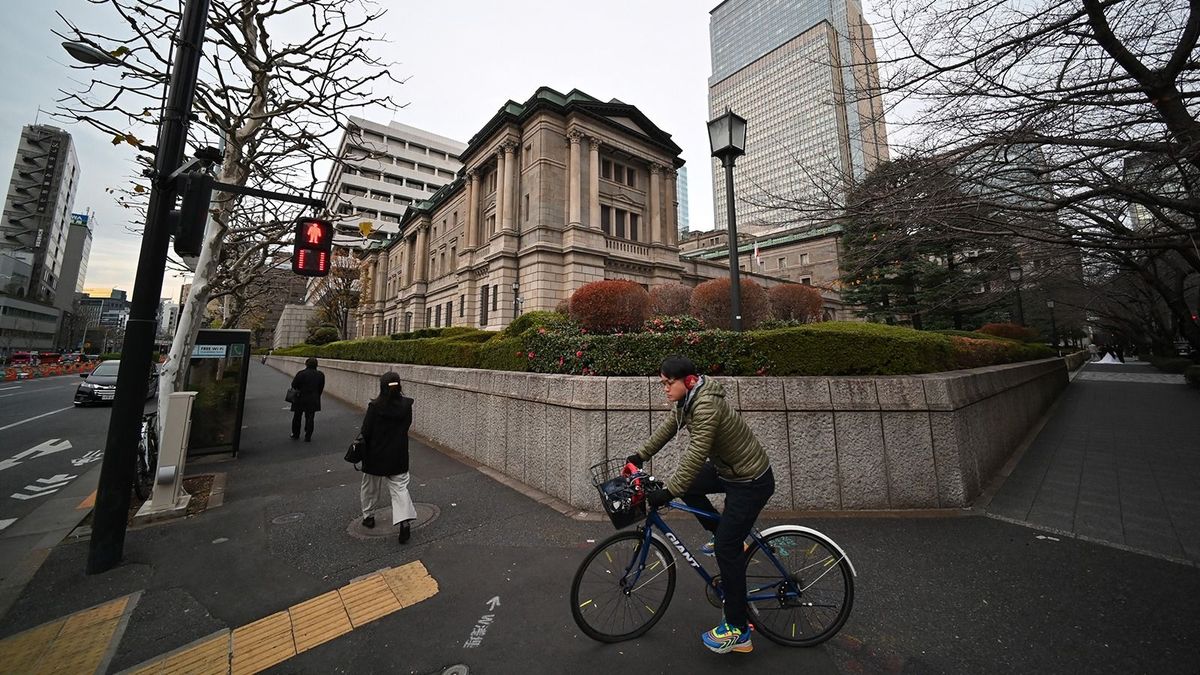 Már júliusban újra kamatot emelhet a japán jegybank