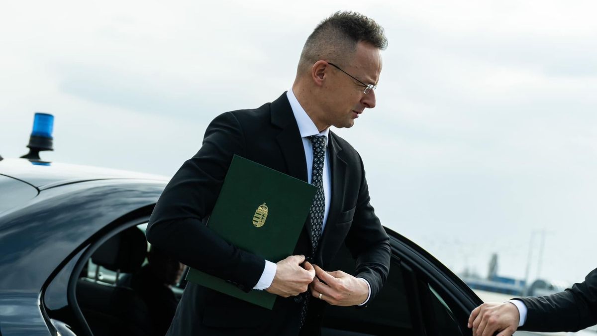 Szijjártó Péter: a magyar nagykövet leadta a svéd NATO-csatlakozás ratifikációs okiratát Washingtonban