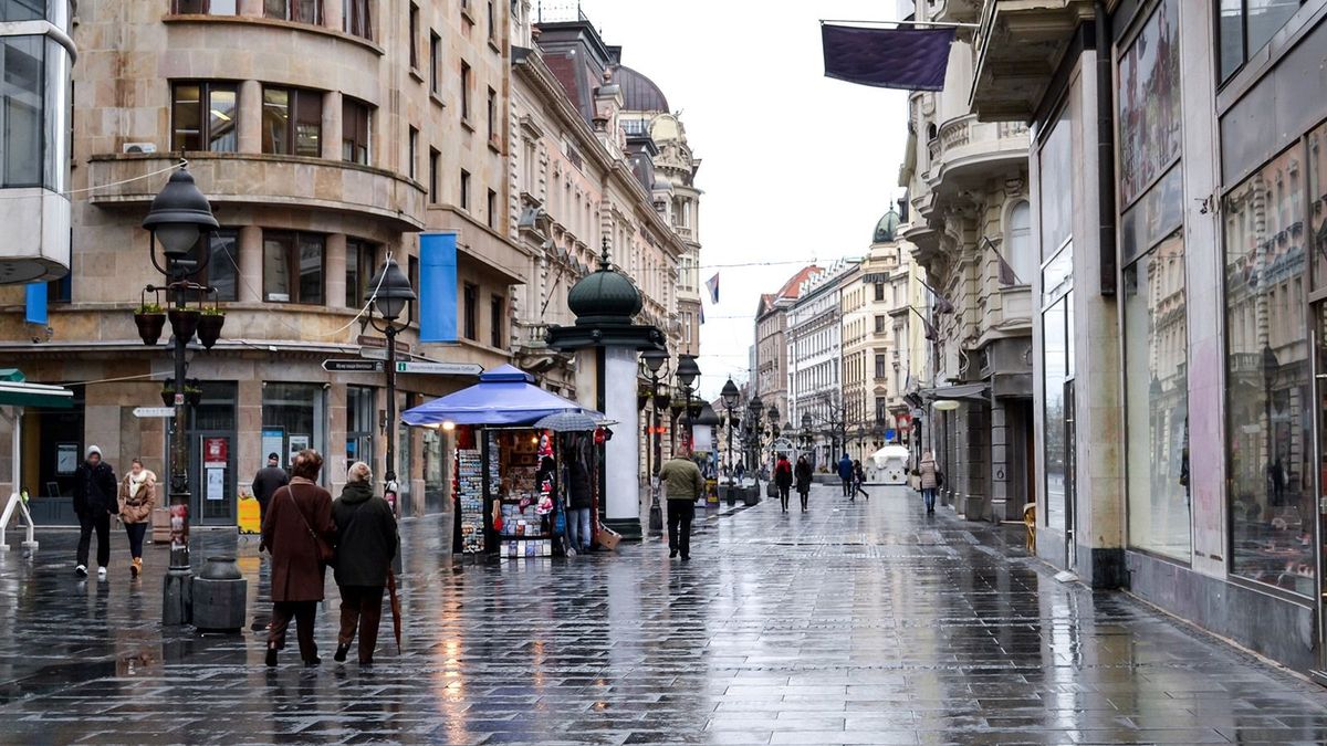 Knez,Mihailova,Street,Is,The,Main,Pedestrian,And,Shopping,Zone