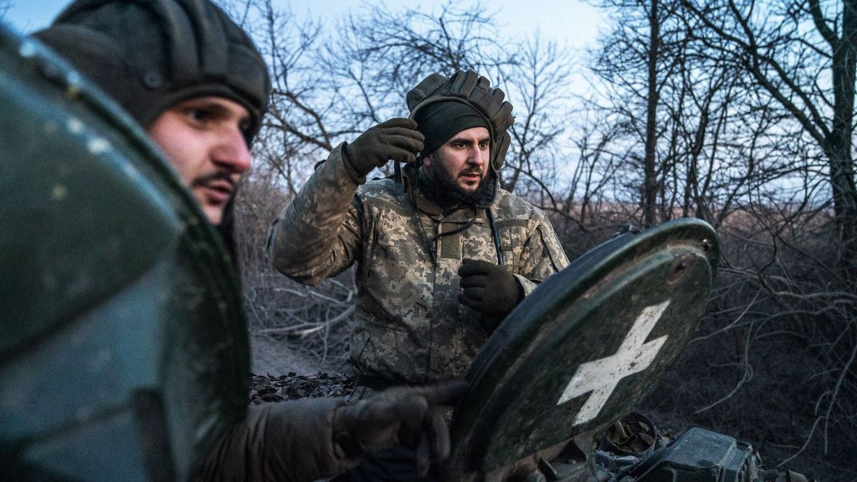 Elképesztő: pénzzel váltanák ki a hadkötelezettséget az ukránok, miközben Macron NATO-katonákat küldene a frontra