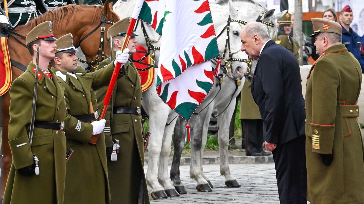 BÖRÖNDI Gábor; SULYOK Tamás