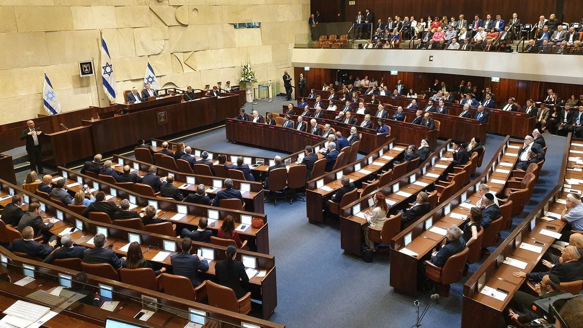 Több pénzhez jut az izraeli hadsereg, elfogadták a költségvetés háborús módosítását