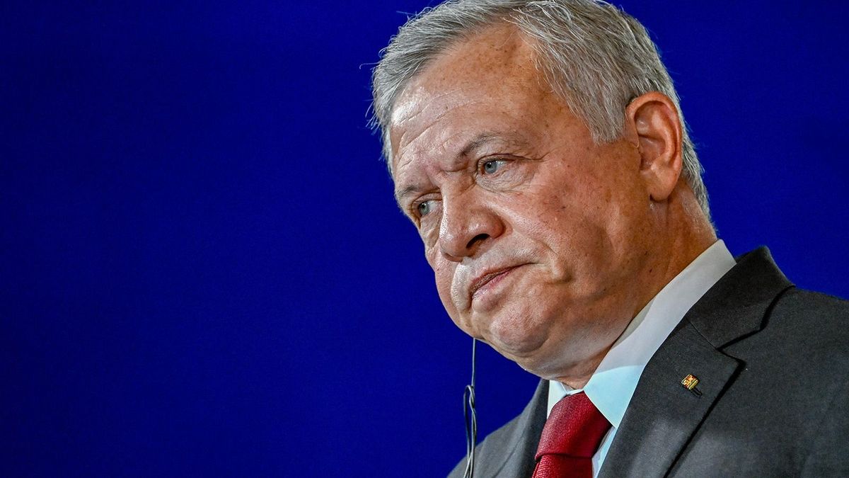 Jordánia királya a gázai fegyveres konfliktus kiterjedése miatt aggódik