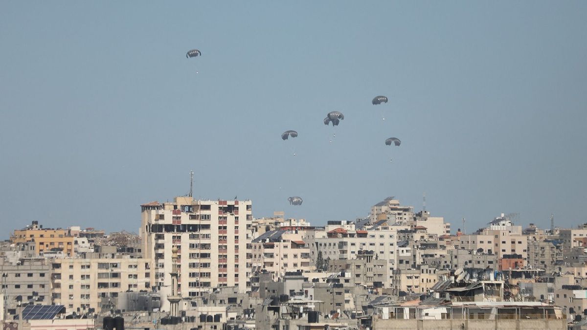 Folytatja a légi segélyosztást Gázában az amerikai hadsereg