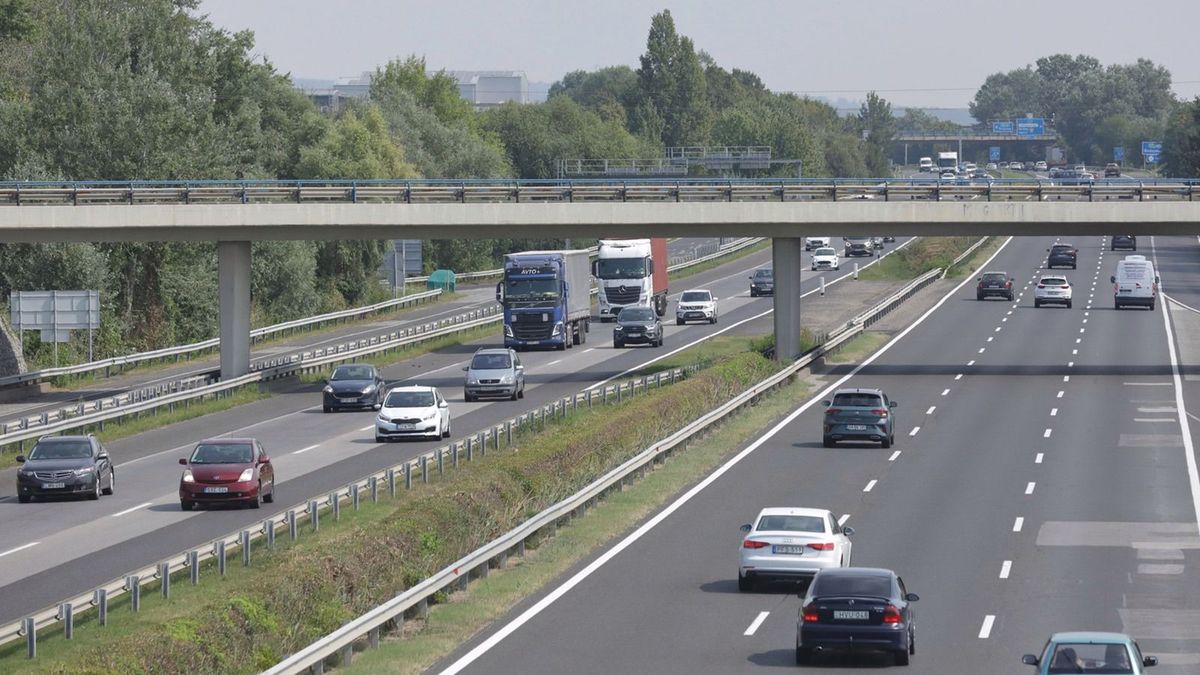 Navracsics: régóta várt fejlesztés valósul meg az M7-esen