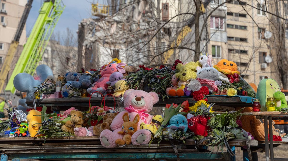 Az orosz-ukrán háború 740. napja – Még hétfőn is találtak holttesteket a szombati dróncsapások után