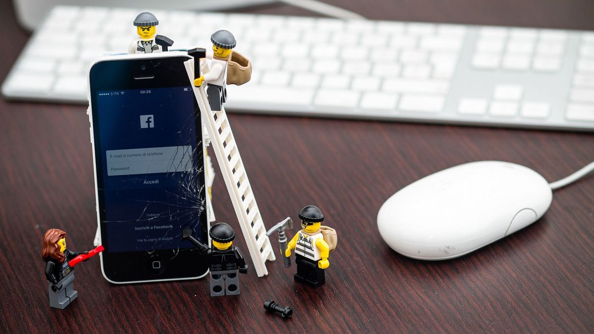 A rendőrök fizetik meg a Meta-elbocsátások árát