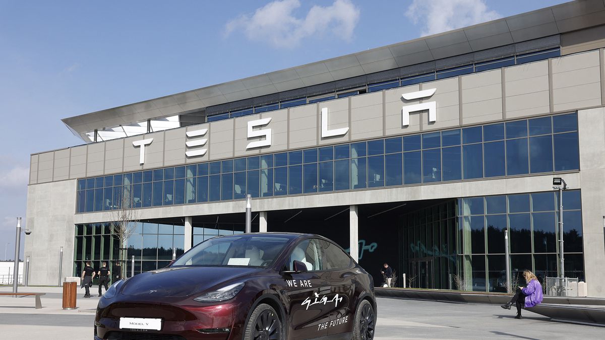 Muskot is utolérte az infláció: jelentősen drágulni fog a Tesla