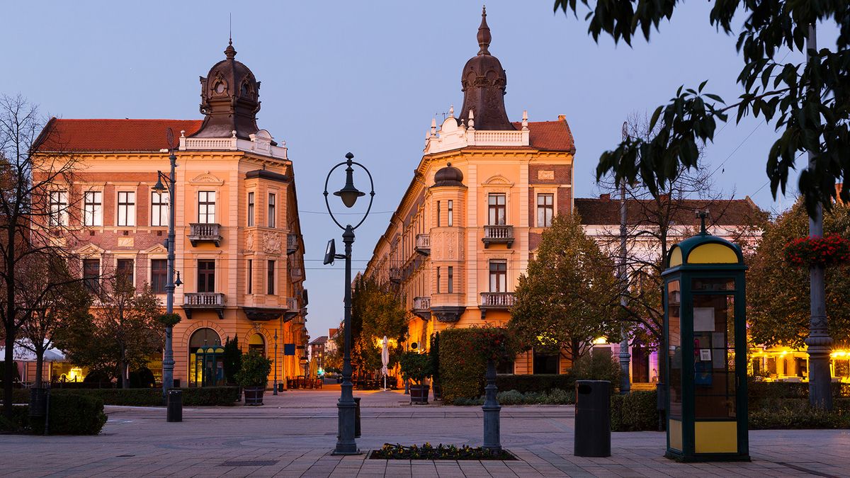 Impressive,Architecture,Of,Debrecen,Streets,At,Sunset,,Hungary