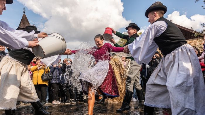 Holloko,,Hungary,-,April,18,,2022:,Easter,Festival,In,The