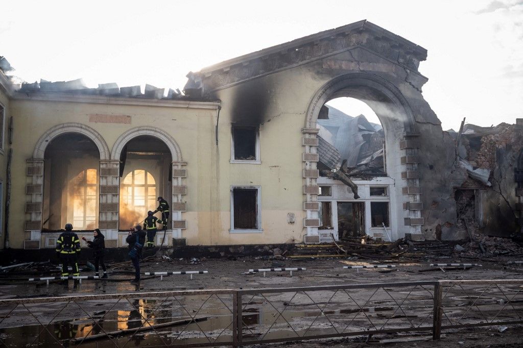 Russian missiles hit railway station in Ukraine's Kostiantynivka
