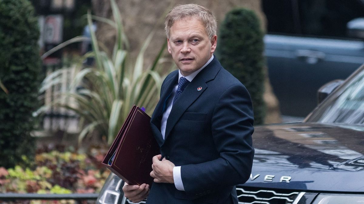 A brit védelmi miniszter szerint a NATO elég erős ahhoz, hogy megállítsa Oroszországot