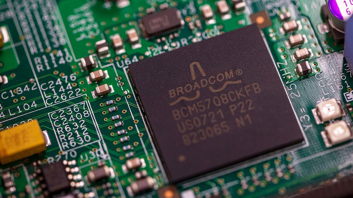 Hatalmas MI-csipbevételre számít az idén a Broadcom, mégis esnek a részvények