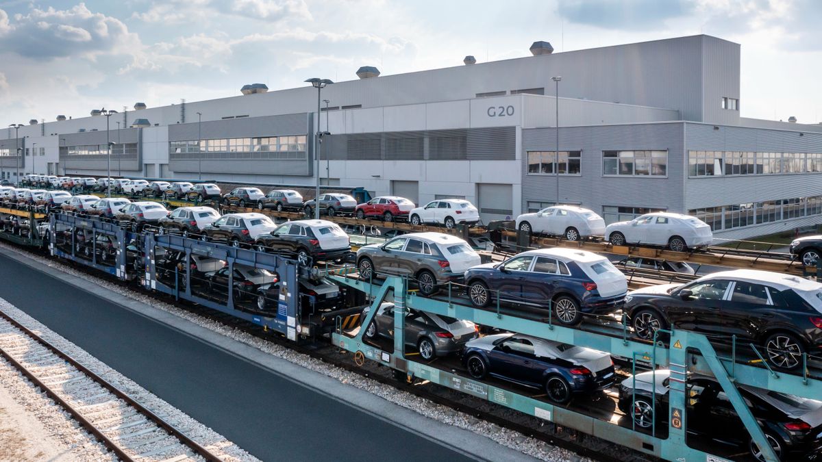 Bértárgyalás a győri Audinál: továbbra sincs egyezség, új határidőt kell kijelölni