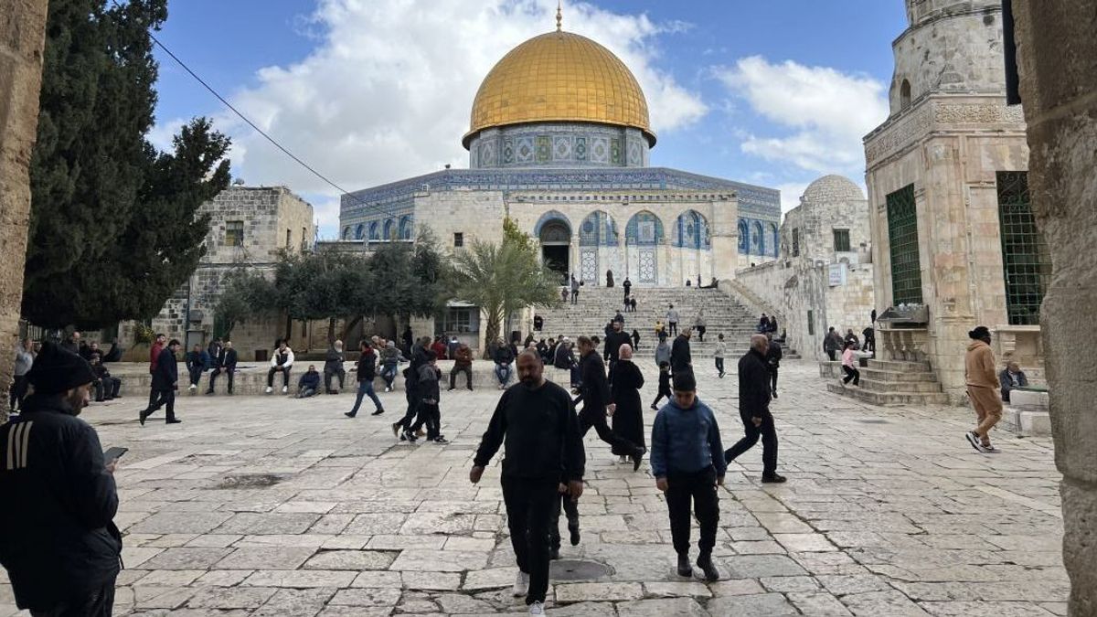 Ebből még baj lesz: Izrael korlátozza a muszlimok belépését a jeruzsálemi al-Aksza mecsetbe ramadánkor