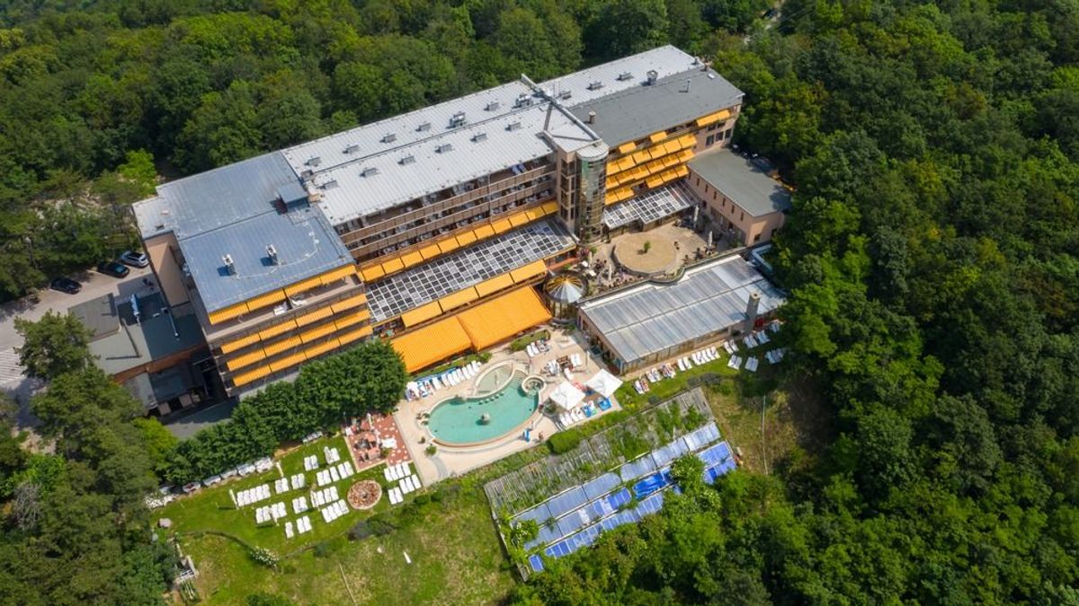 Saját vendégei építhetik újjá a leégett Silvanus Hotelt
