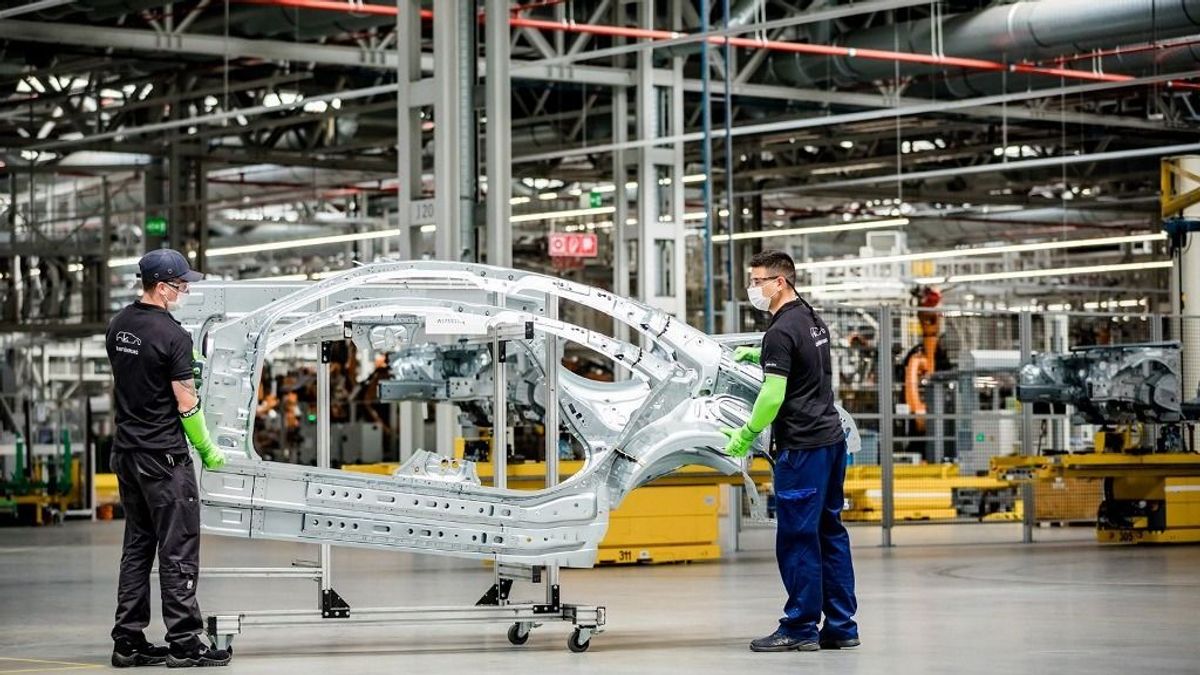 Tárgyalna a kecskeméti Mercedes-gyár a szakszervezetekkel, de messze vannak egymástól az álláspontok