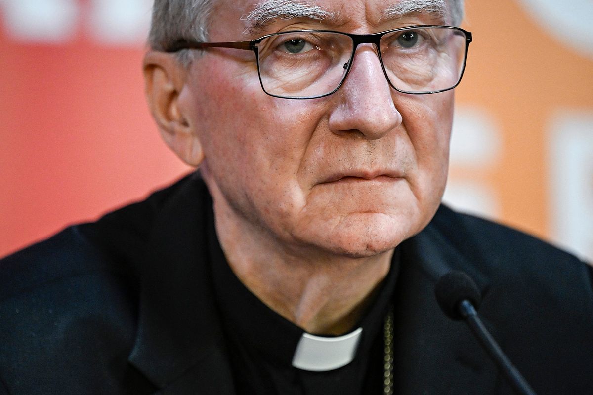 Cardinal Secretary of State of Vatican City Pietro Parolin attends a press conference at the Shrine of Fatima, central Portugal, on May 12, 2023. Thousands of pilgrims converged on the Fatima Sanctuary to celebrate the anniversary of Fatima's miracle when three shepherd children claimed to have seen the Virgin Mary in May 1917. (Photo by Patricia DE MELO MOREIRA / AFP)
Pietro Parolin bíboros, Vatikán