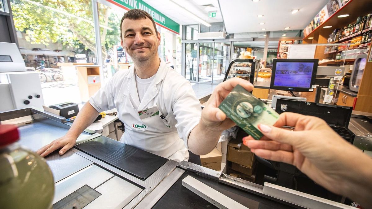 Rengeteg pénzünk van még a SZÉP-kártyákon
