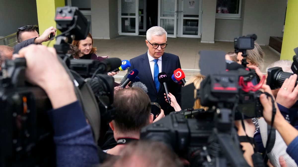 Befutottak a nem hivatalos végeredmények, Korčok nyerte az államfőválasztás első fordulóját