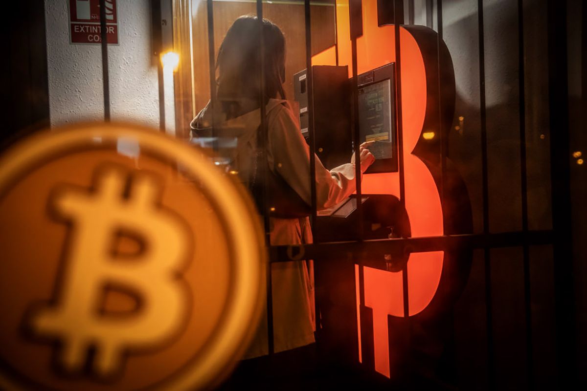 Bloomberg Best Of The Year 2021, Több ezren használnak bitcoin ATM-eket Magyarországon. Fotó: GettyImages,