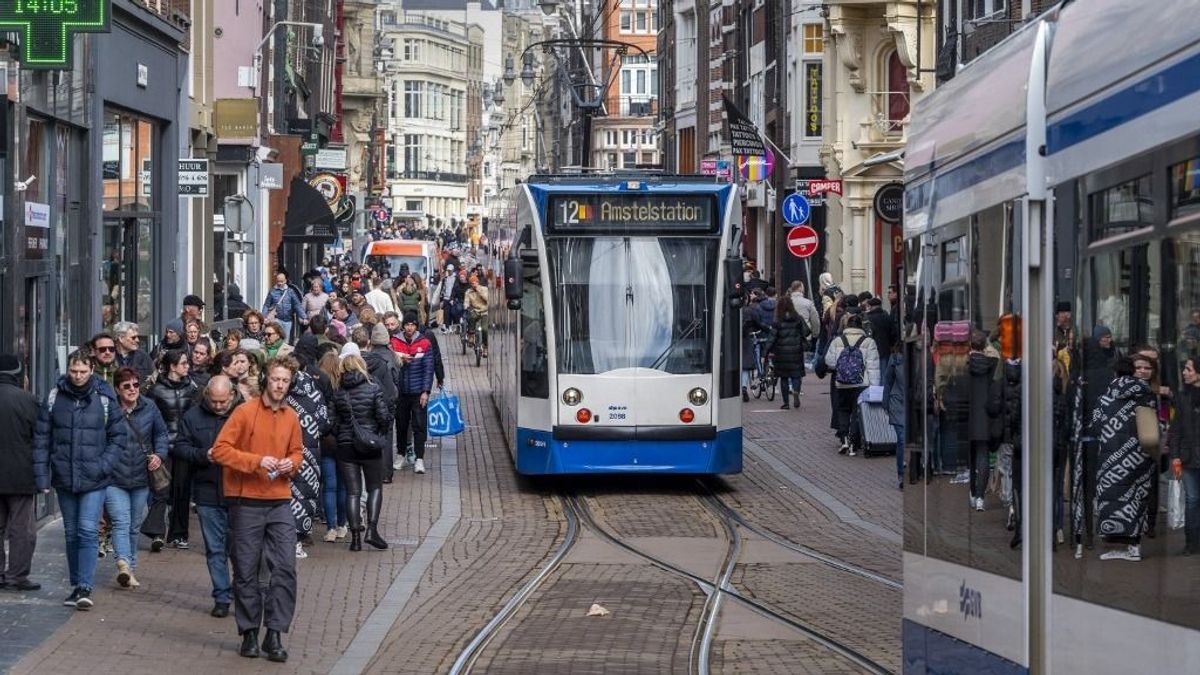 Villamosokkal szállították az amszterdami zsidókat a haláltáborok felé a nácik - Kártérítést fizet az önkormányzat