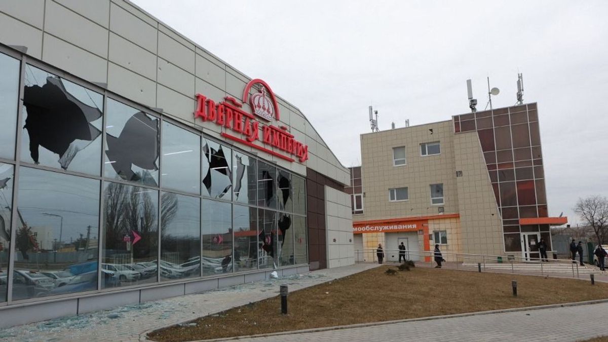 Az ukrán támadások miatt bezárnak a belgorodi plázák