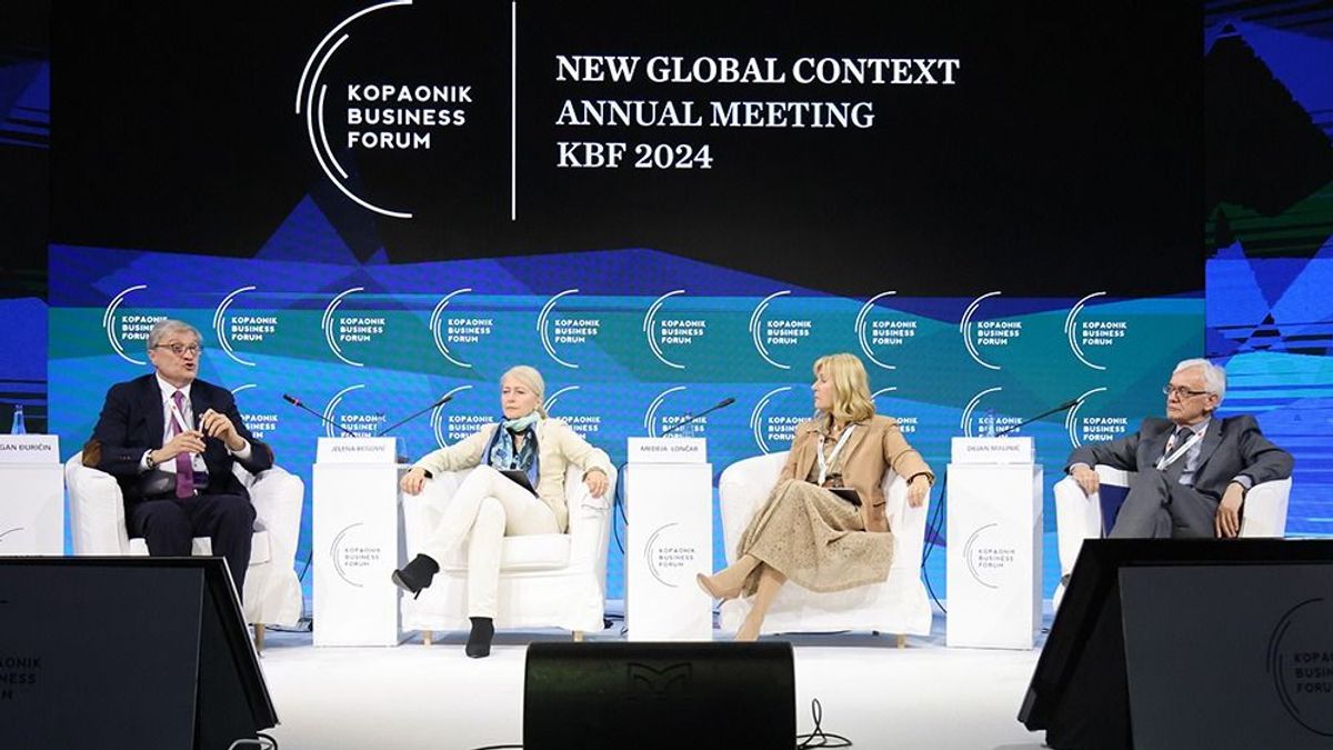 A bizonytalan jövőről szólt a szerb Davos - kerülni kell az úgynevezett helikopterpénzek osztogatását