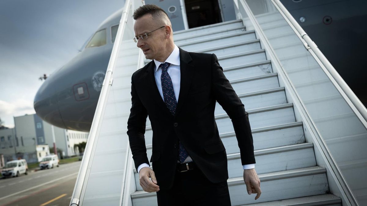 Szijjártó Péter az ukrán elnöki hivatal vezetőjével tárgyalt