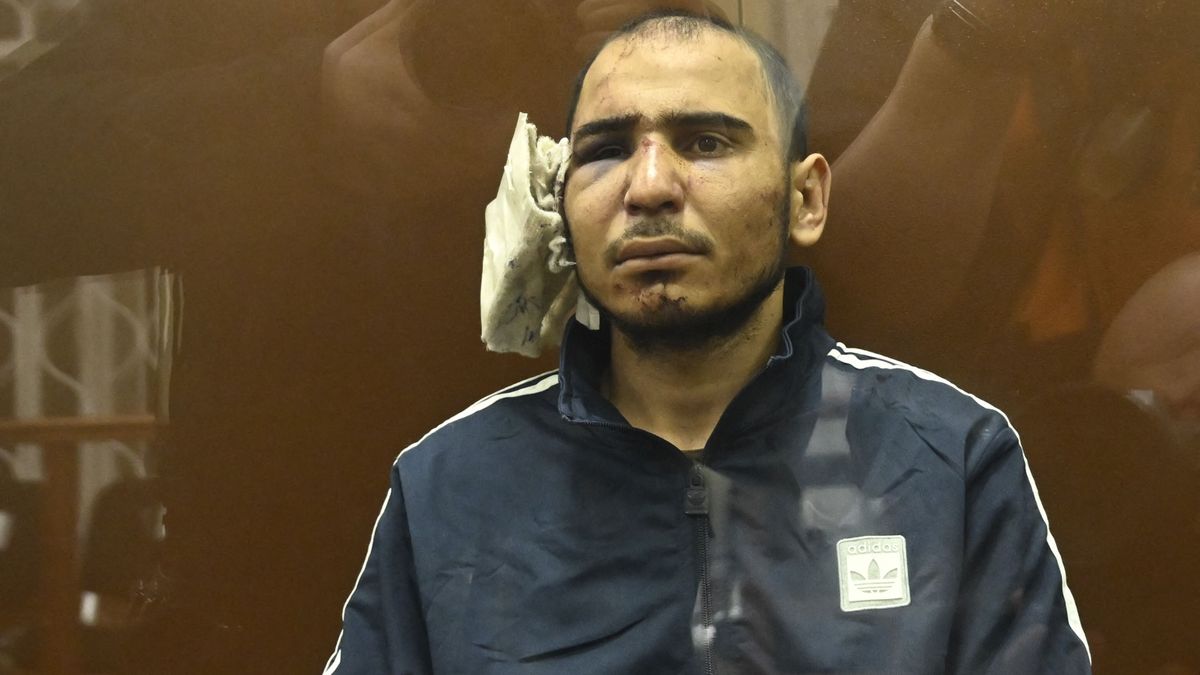 Árverésre bocsátotta egy orosz tiszt azt a kést, amivel megkínozta a moszkvai terroristát