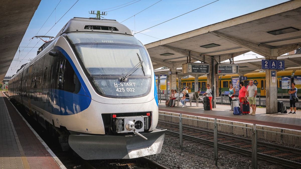 Beragadt a rajtnál a MÁV több kalauz nélküli vonata