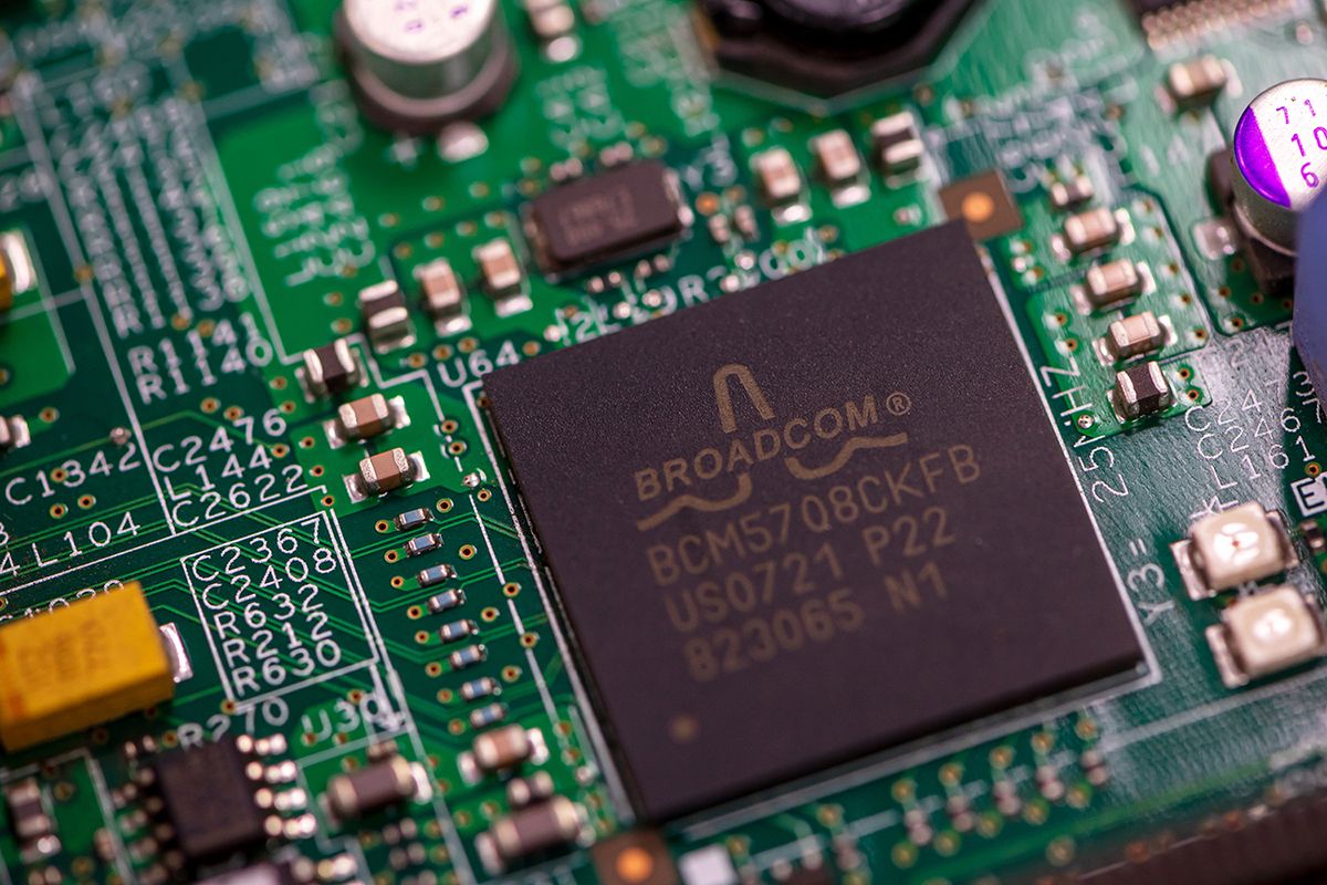 Timisoara,,Romania,-,April,09,,2020:,Close-up,Of,A,Broadcom
Timisoara, Romania - April 09, 2020: Close-up of a Broadcom BCM5708CKFB integrated circuit. Electronic components.