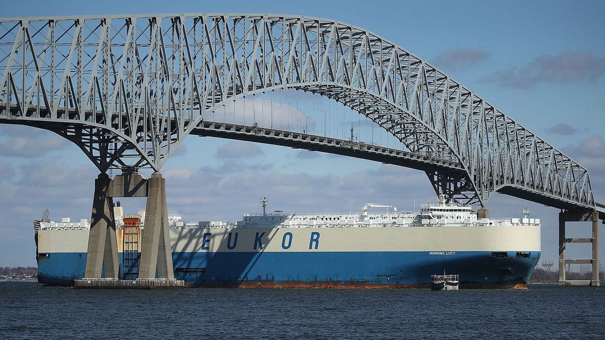 Brutális baleset Baltimore-ban: több kilométeres híd omlott össze – videó