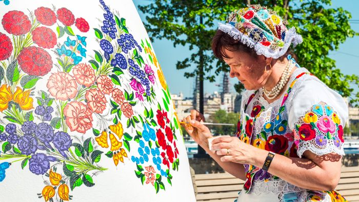 Budapest,/,Hungary,-,April,20th,,2019:,A,Woman,Is