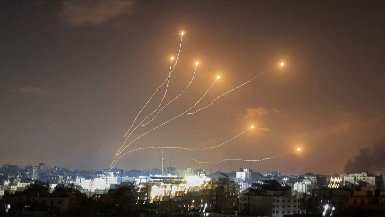 A Hamász rakéták tucatjaival támadta Izraelt