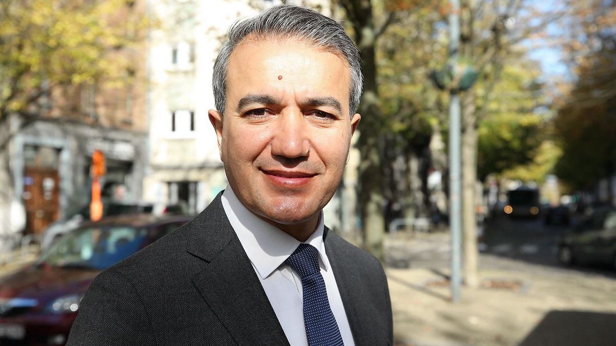 Szereti a szélsőjobbot az Orbán konferenciáját betiltó brüsszeli Emir Kir