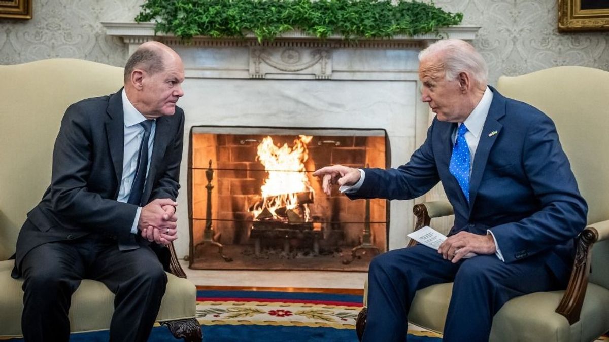 Olaf Scholz a világ legutáltabb politikusa,  Bident sokan nyugdíjba küldenék