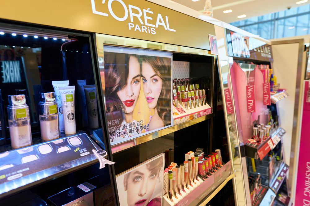 L'Oréal 
 Busan,,South,Korea,-,May,28,,2017:,Cosmetic,Products,Sit
