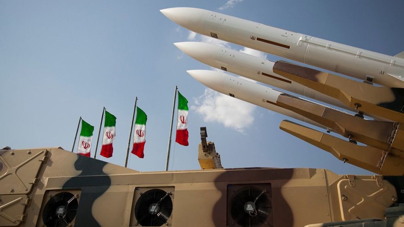 Iránra is lecsapott a szankciós kalapács