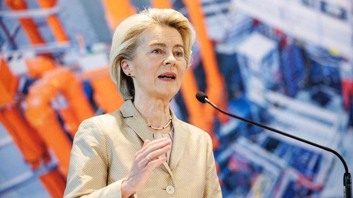 Háborura készül Von der Leyen és nyugtat: nem a NATO ellen erősítené az unió védelmi képességét