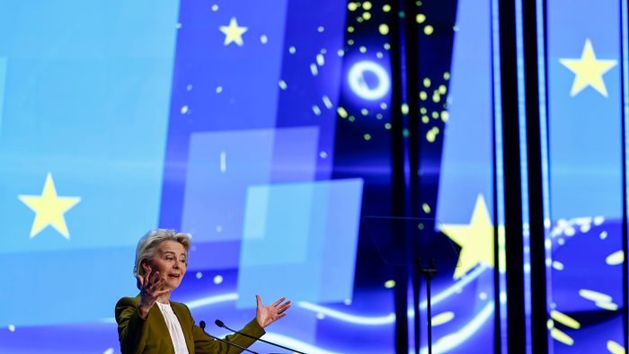 VON DER LEYEN, Ursula