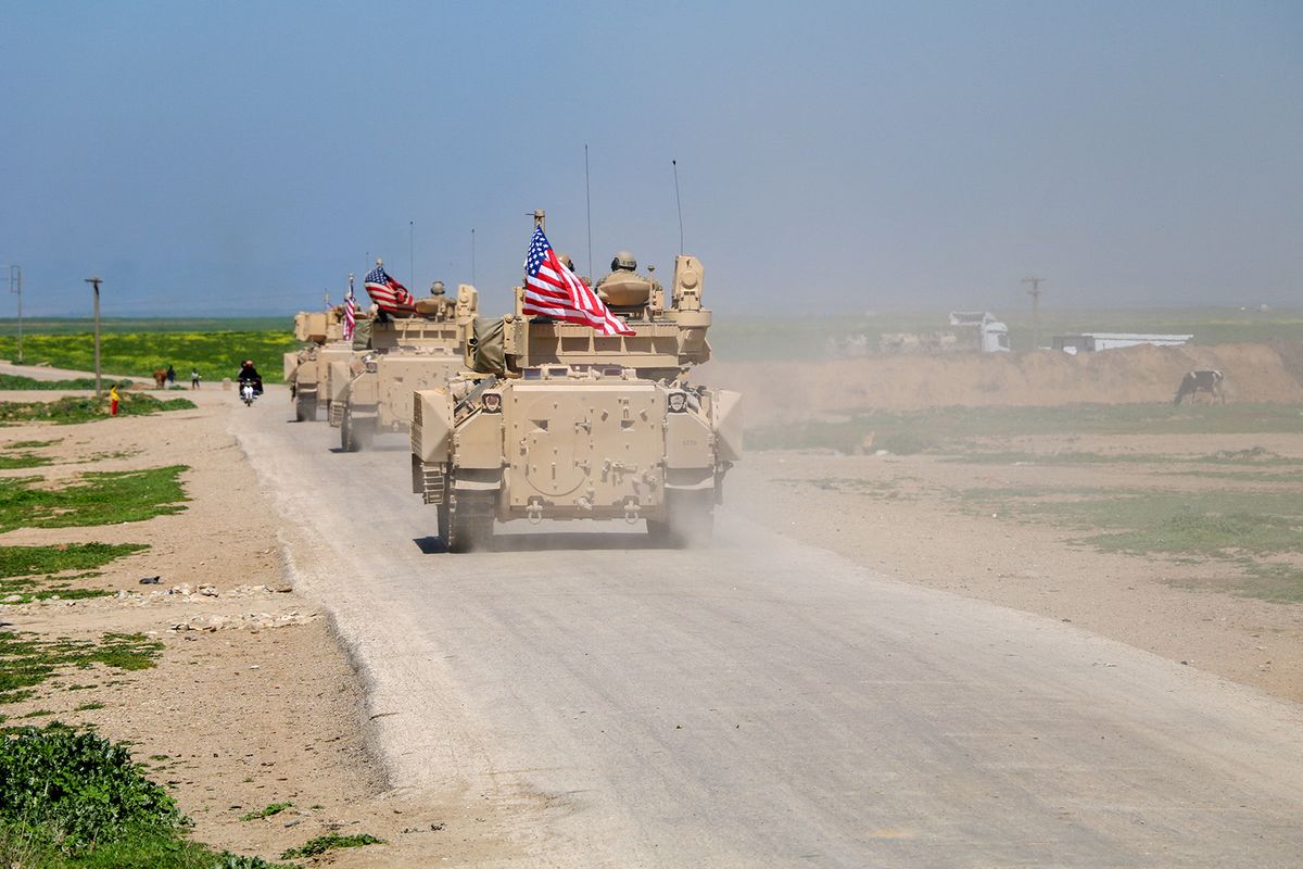 US military sends reinforcements to its bases in Syria, rakétatámadás