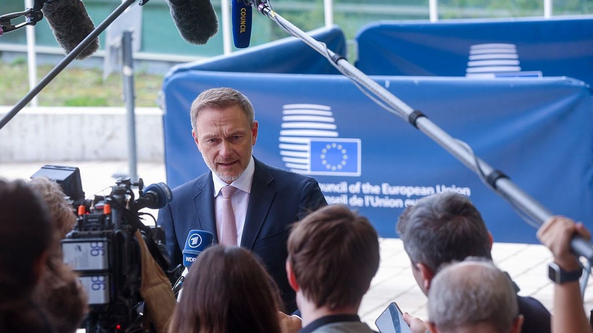 Német pénzügyminiszter: Brüsszel elvesztegette az EU versenyképességét
