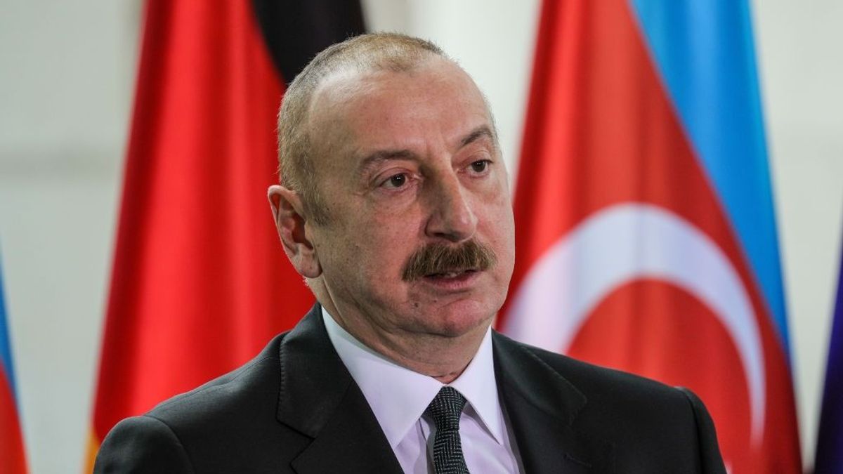 Azerbajdzsán nem fogja tétlenül nézni, hogy a Nyugat felfegyverzi Örményországot