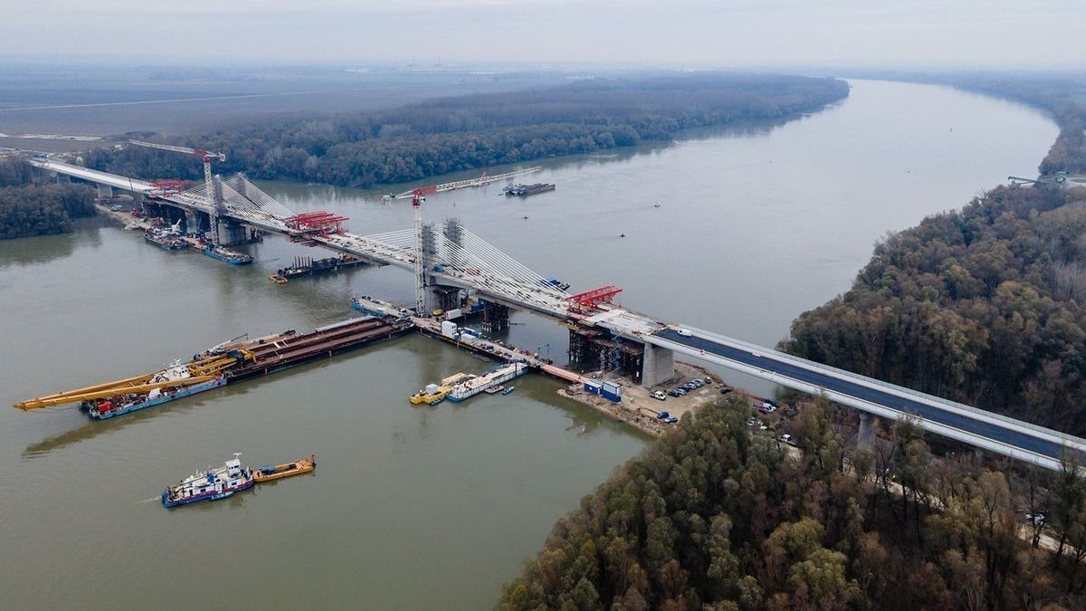 Döntött Lázár János: ez lesz a hivatalos neve a Kalocsa-Paks közötti új Duna-hídnak
