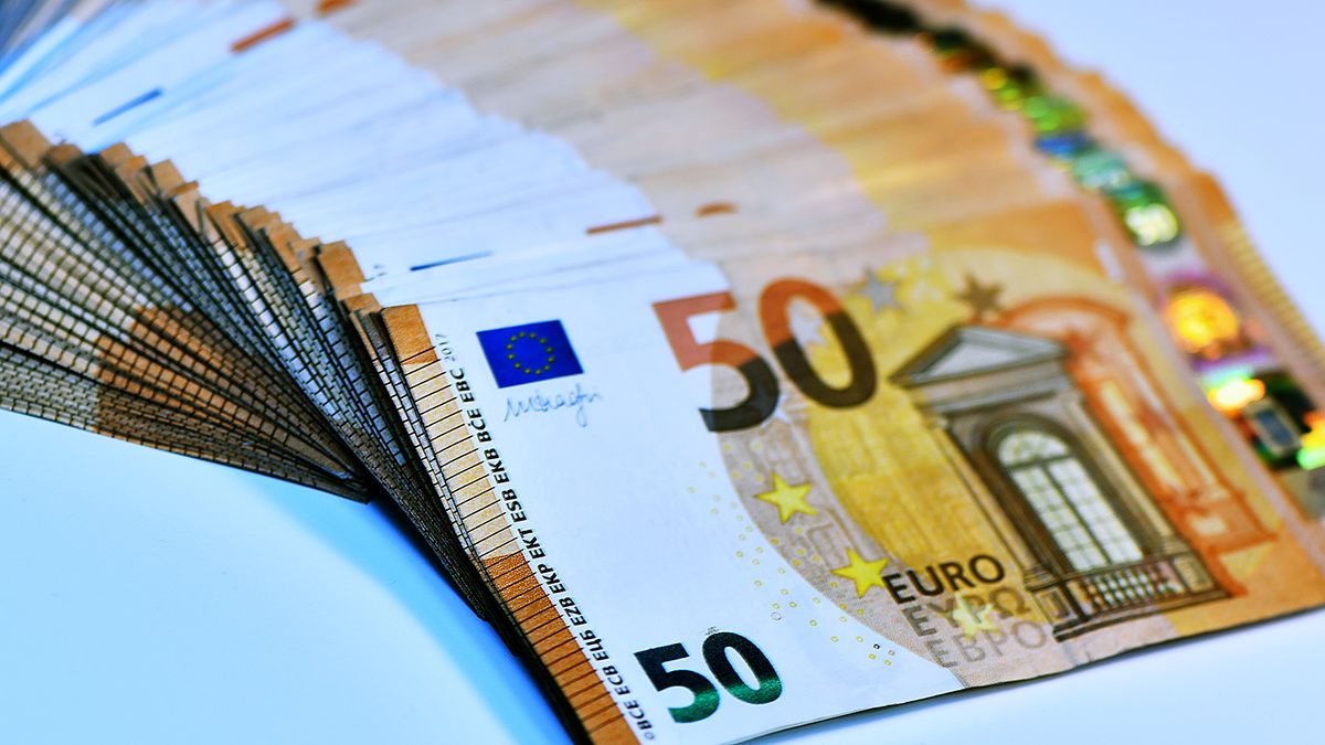 Concept,Of,Many,Euros:,A,Pile,Of,50-euro,Bills,Lying